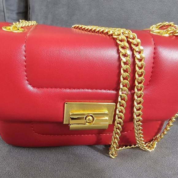Cute Red Handbag - Picture 2 of 4